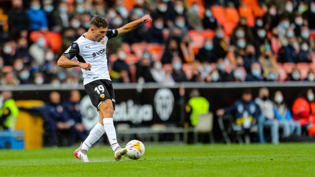 Este año habrá fútbol en nochevieja: Valencia-Español se la juegan el 31 de diciembre Este año habrá fútbol en nochevieja: Valencia-Español se la juegan el 31 de diciembre