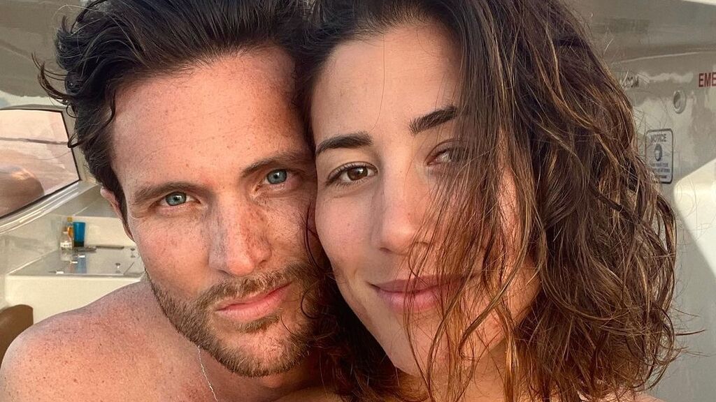 Garbiñe Muguruza y su novio, Arthur Borges, de vacaciones en una playa paradisiaca