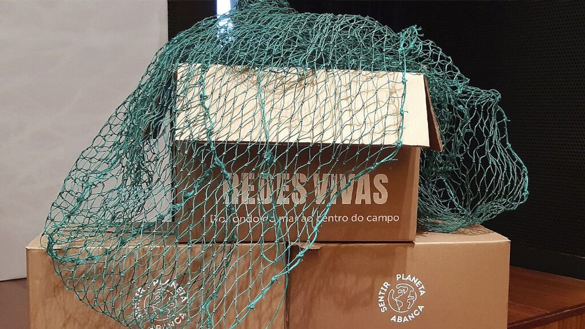 1.400 kilos de redes de pesca recicladas tendrán una segunda vida en campos deportivos gallegos