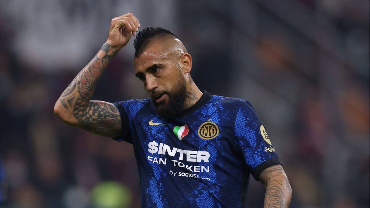 Roban bienes valorados en 400.000 euros de la casa de Arturo Vidal mientras jugaba con el Inter de Milán Roban bienes valorados en 400.000 euros de la casa de Arturo Vidal mientras jugaba con el Inter de Milán
