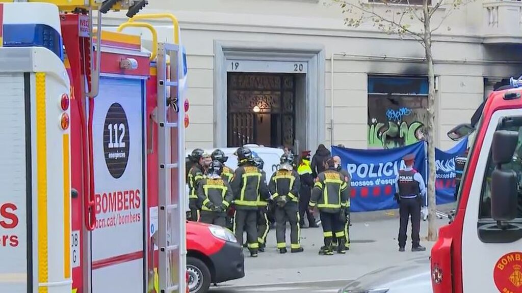 Cuatro muertos, entre ellos dos niños pequeños, en el incendio de un local ocupado en Barcelona