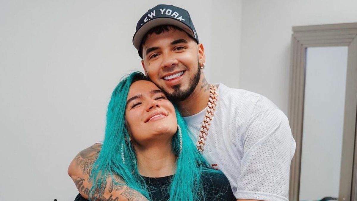 Karol G le manda un cariñoso mensaje a Anuel AA después de que la sorprendiera en el escenario: "La lealtad sigue intacta"