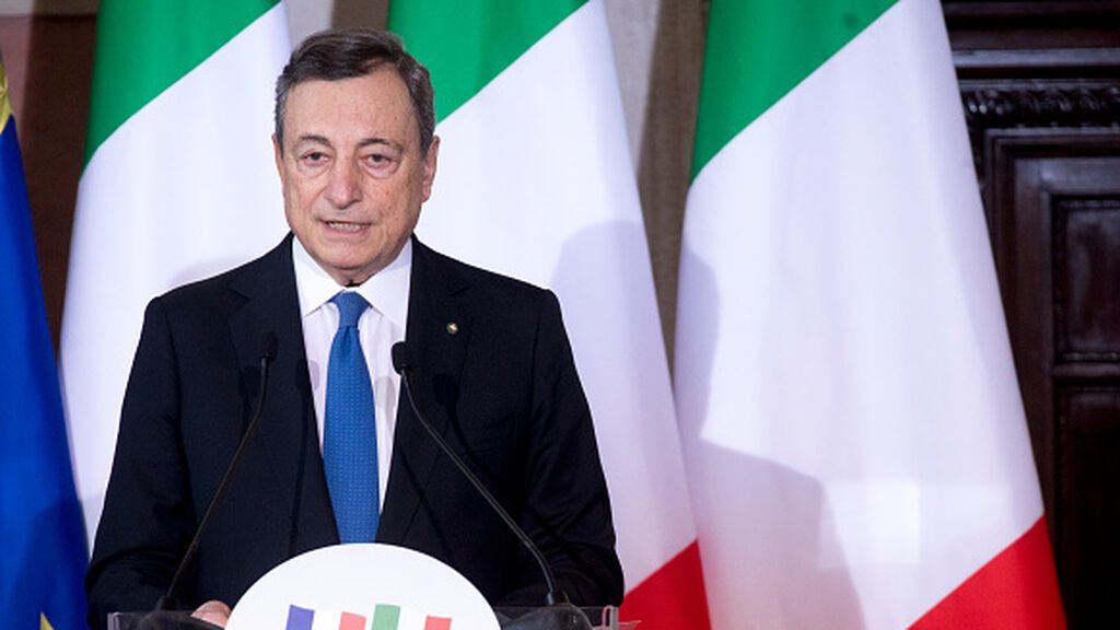 Presiones para que Draghi se quede de primer ministro italiano