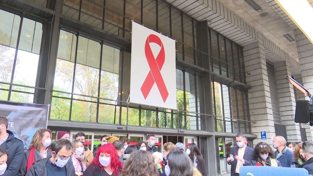 Afectados por el VIH denuncian el estigma que aún persigue a los seropositivos en el 'Día Mundial del Sida'