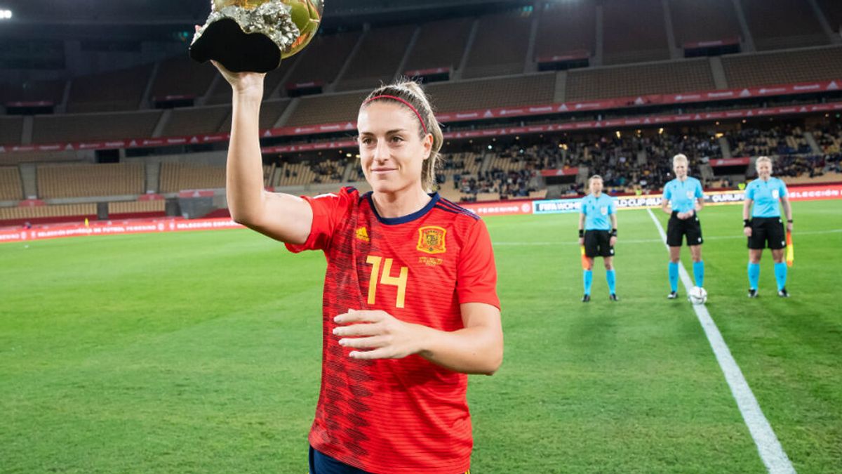 La selección española femenina vence 8-0 a Escocia en la fiesta de Alexia Putellas con su Balón de Oro