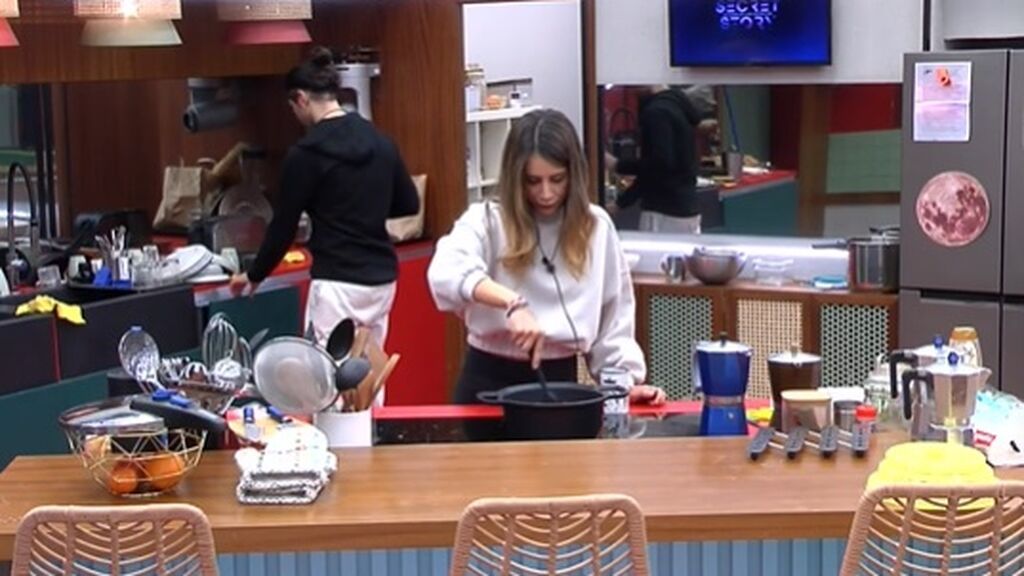 Luca y Cris cocinando