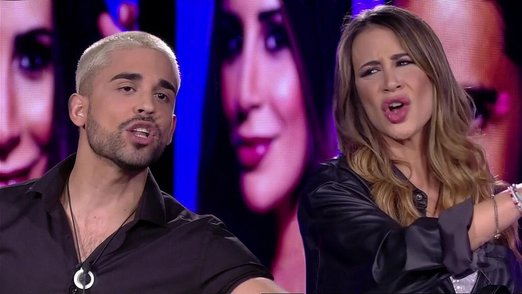 Aquelarre contra Cristina Porta