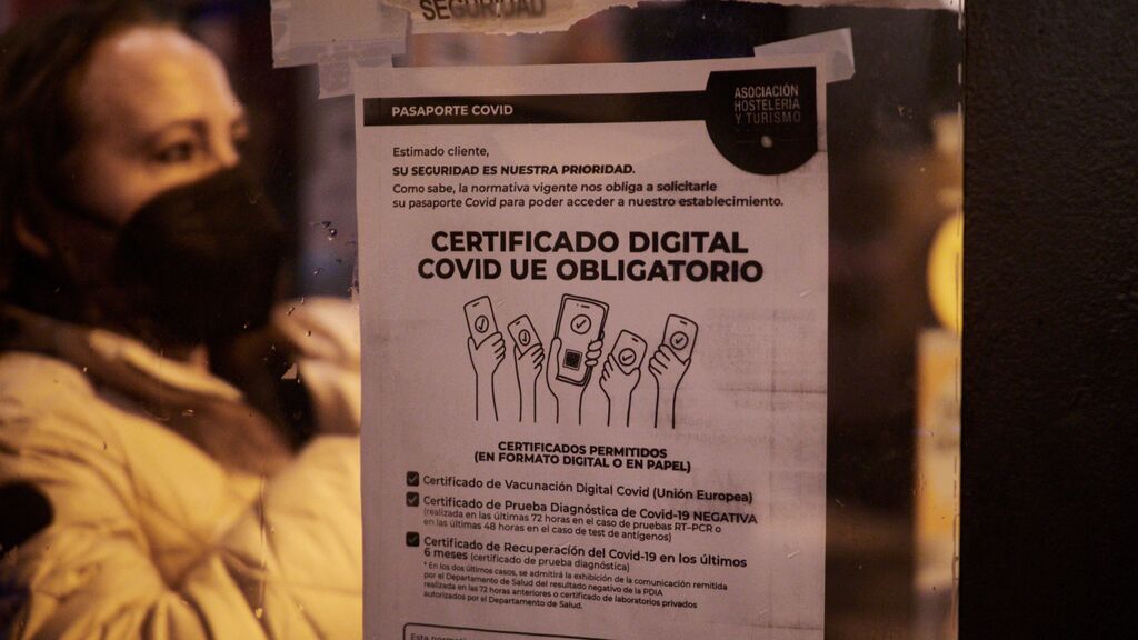 Puente de la Constitución: estas son las restricciones por covid en cada comunidad