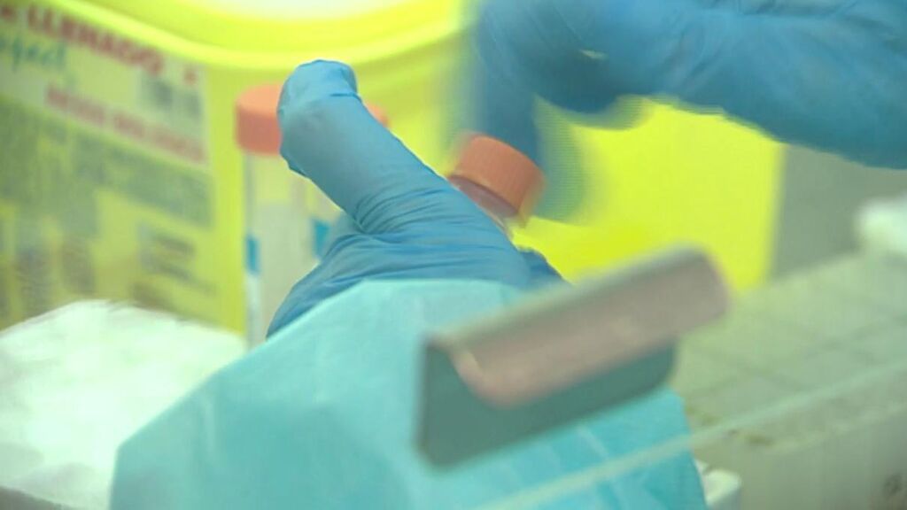 Así detectan la variante ómicron en el Hospital Gregorio Marañón de Madrid