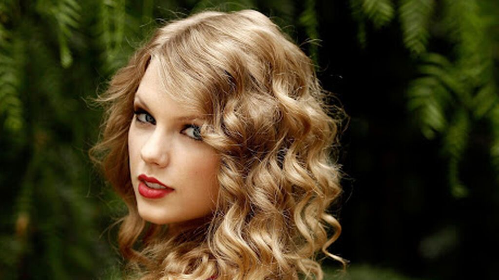 En sus primeros años, Taylor lució una larga melena rubia.