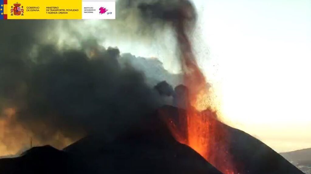 Así han sido las últimas 24 horas de crecimiento del cono secundario del volcán de La Palma