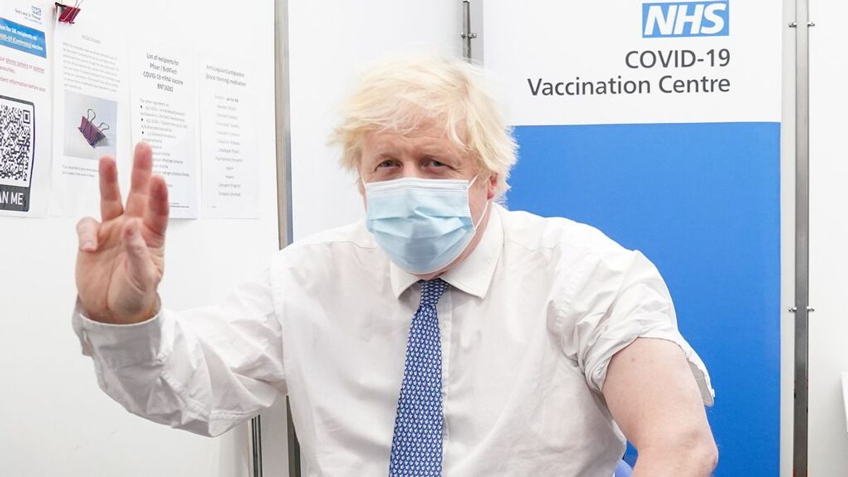 Boris Johnson se pone la dosis de refuerzo de la vacuna contra la COVID-19 Boris Johnson se pone la dosis de refuerzo de la vacuna contra la COVID-19