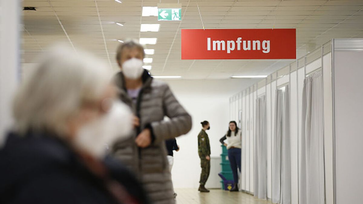 Alemania aboga por confinar a los no vacunados para contener la pandemia Alemania aboga por confinar a los no vacunados para contener la pandemia