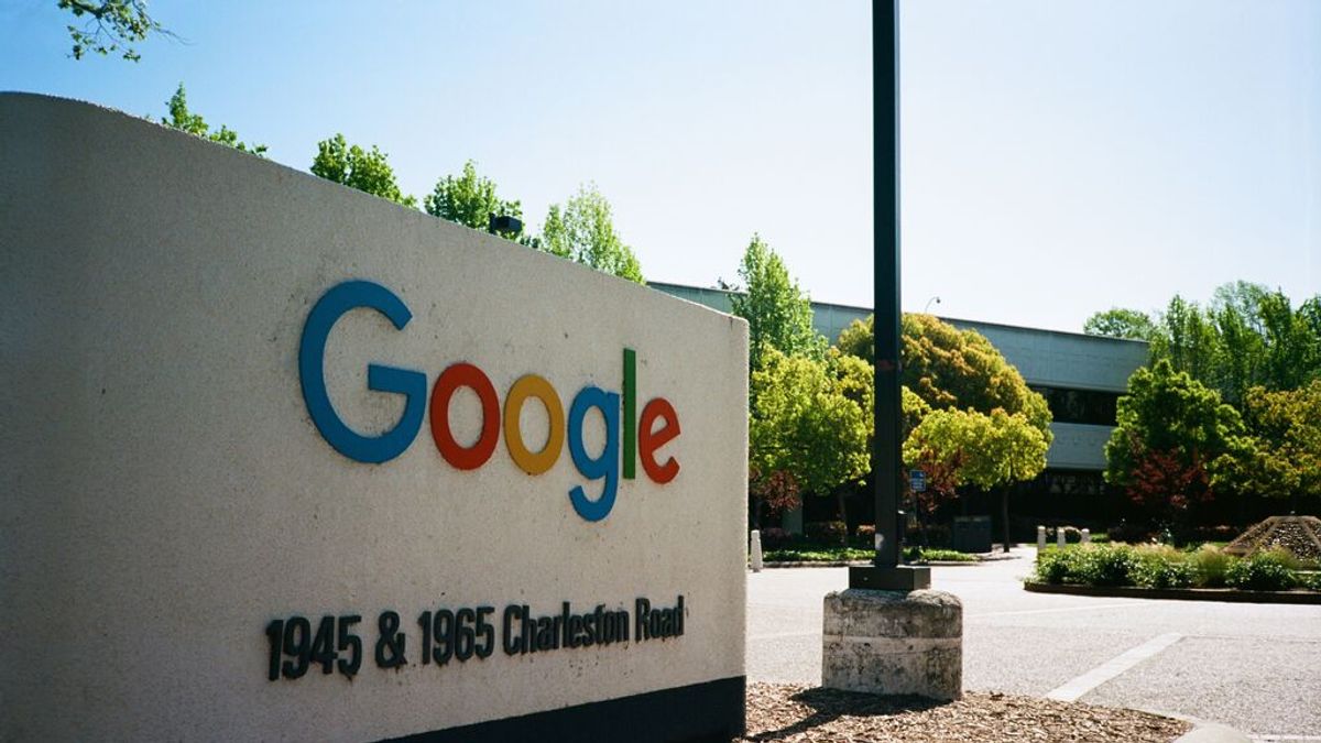Google suspende la vuelta obligatoria de su personal a oficinas, prevista para enero de 2022