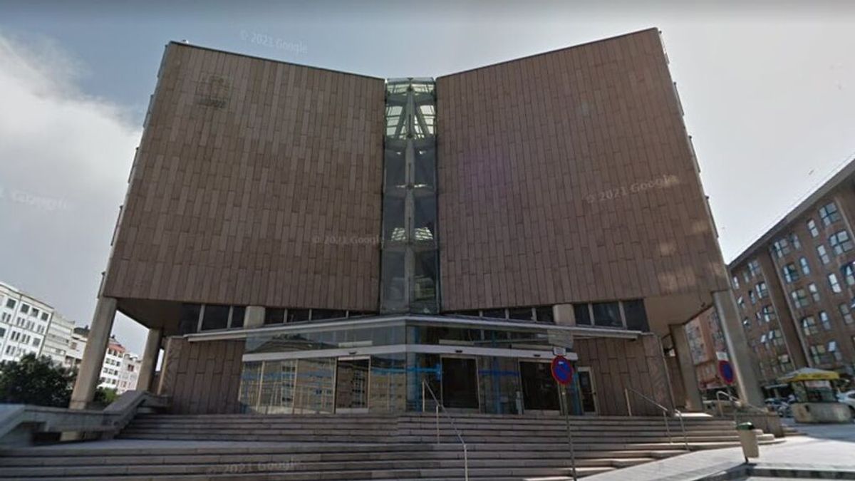 Declaran en A Coruña hasta ocho testigos por la muerte de Samuel Luiz Declaran en A Coruña hasta ocho testigos por la muerte de Samuel Luiz