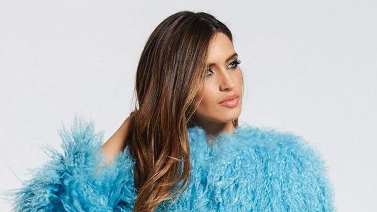 El abrigo de pelo de Sara Carbonero que ha revolucionado las redes: las mejores versiones de la prenda más deseada