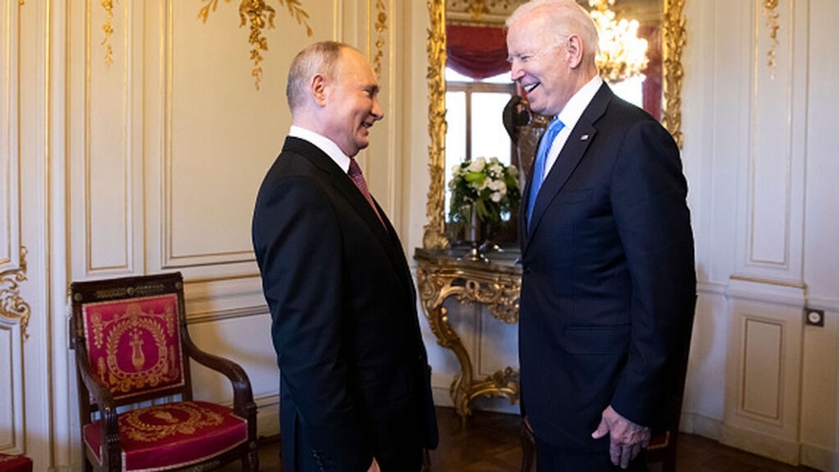 Videoconferencia entre Biden y Putin para tratar la cuestión de Ucrania Videoconferencia entre Biden y Putin para tratar la cuestión de Ucrania