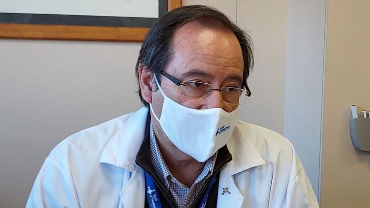 Tomàs Pumarola, microbiólogo: "Los cuadros clínicos de ómicron son más leves que los de delta" Tomàs Pumarola, microbiólogo: "Los cuadros clínicos de ómicron son más leves que los de delta"