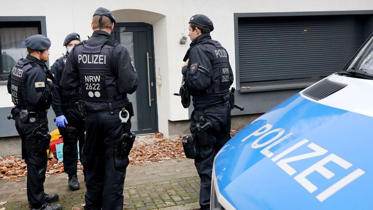 Mueren a tiros y puñaladas tres niños y dos adultos en un domicilio al sur de Berlín Mueren a tiros y puñaladas tres niños y dos adultos en un domicilio al sur de Berlín