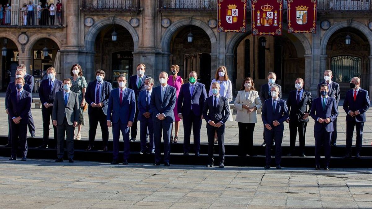 Diez presidentes autonómicos siguen el camino de Sánchez y se subirán el sueldo en 2022 Diez presidentes autonómicos siguen el camino de Sánchez y se subirán el sueldo en 2022
