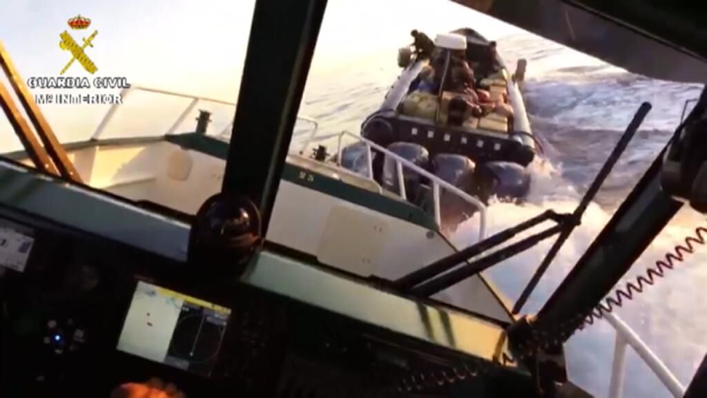 Intervenidas 2,5 toneladas de hachís en una persecución en alta mar en Huelva