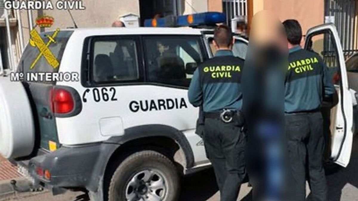 Localizan a una menor de 11 años desaparecida en Vera y detienen a un joven de 21 años por abuso sexual Localizan a una menor de 11 años desaparecida en Vera y detienen a un joven de 21 años por abuso sexual