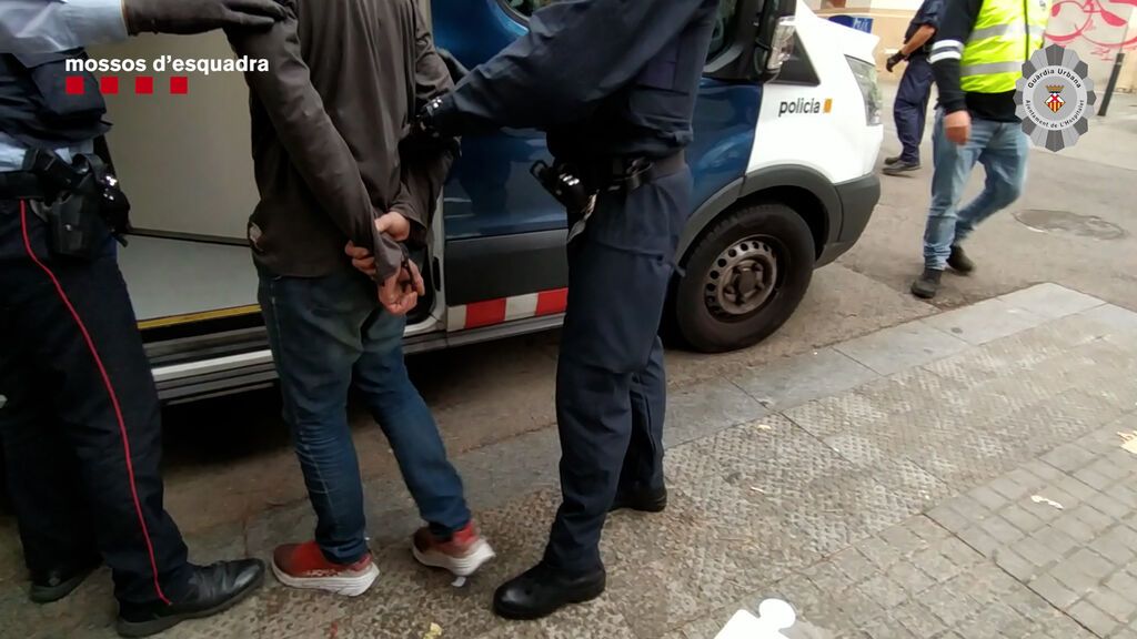 Desarticulan un punto de venta de cocaína que abría 24 horas al día en Hospitalet de Llobregat
