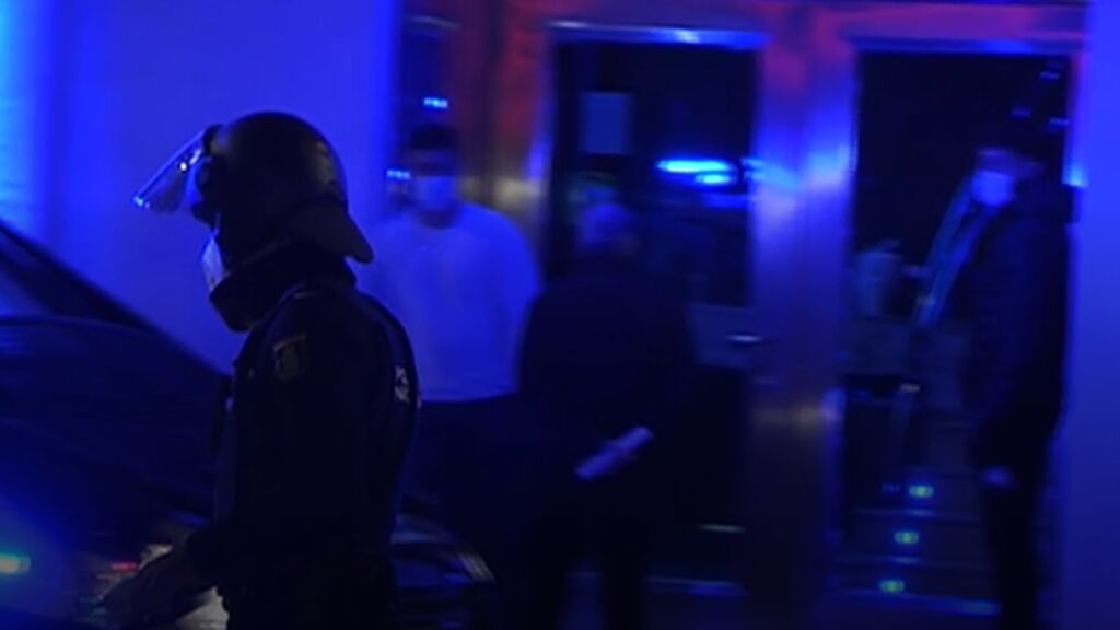 La entrada de la policía en las discotecas de Valencia
