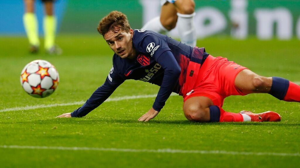 El Atlético obra el 'milagro' en Oporto con un gol de Griezmann para pasar de ronda en la Champions