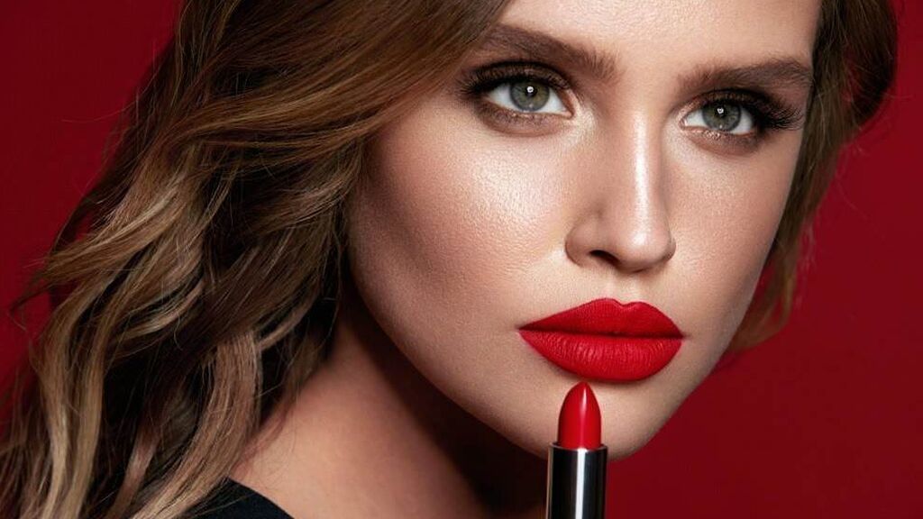Los labios rojos nunca fallarán.