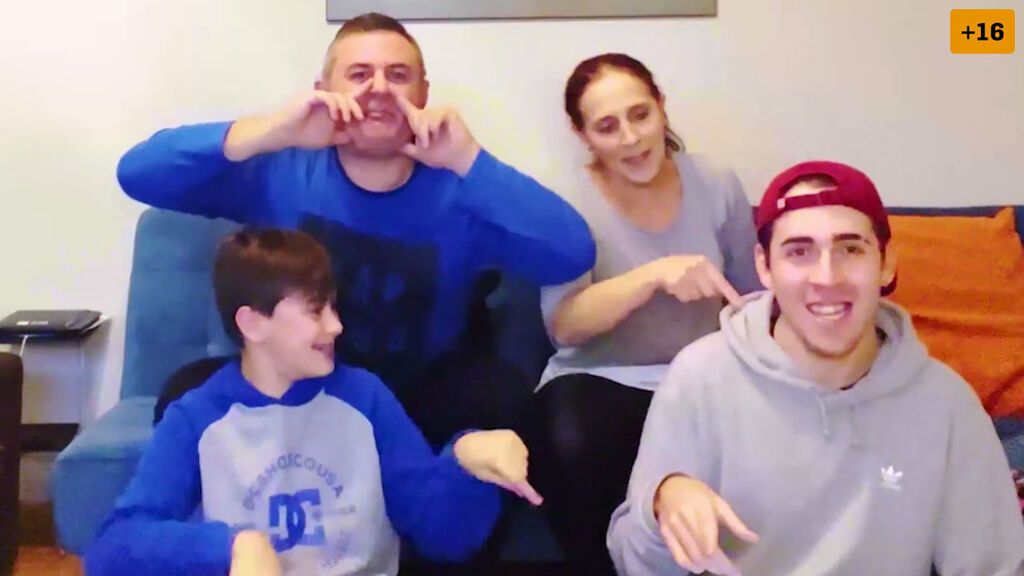 Jorge Cyrus hace el 'tag en familia' y termina discutiendo con uno de sus padres (2/2)