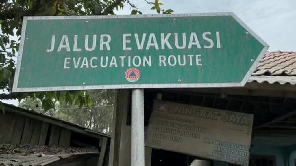 Ya son 40 los fallecidos por la erupción del volcán Semeru en Indonesia