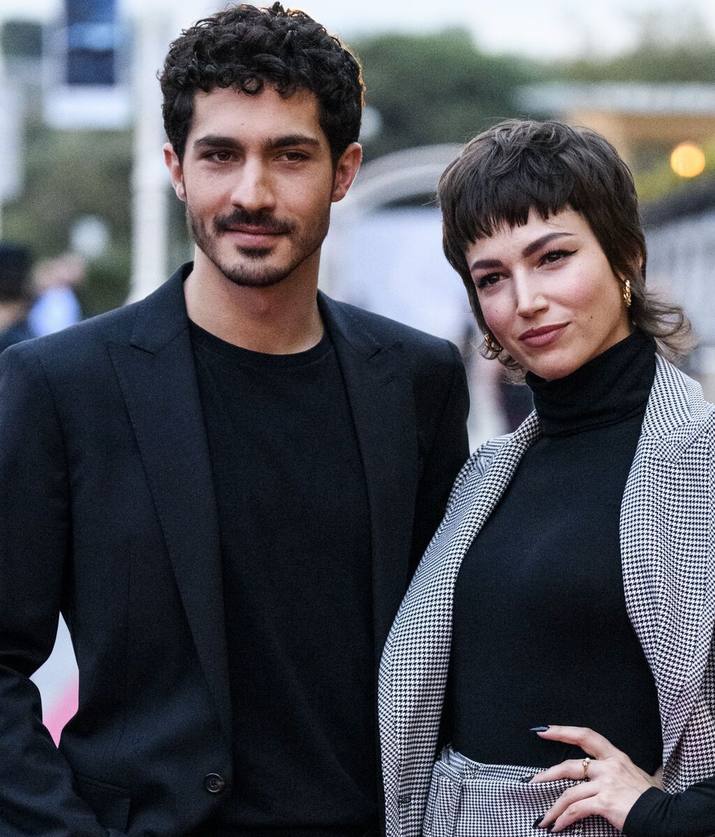 Úrsula Corberó con su novio, Chino Darín, en San Sebastián (2019)