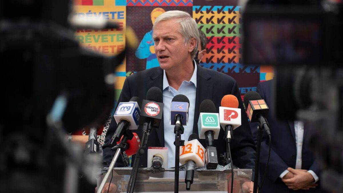 Polémica en Chile por el pasado nazi del padre del candidato presidencial José Antonio Kast Polémica en Chile por el pasado nazi del padre del candidato presidencial José Antonio Kast
