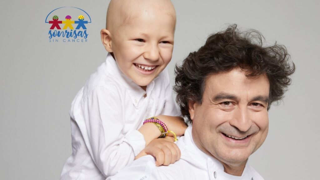 Pepe Rodríguez y Javi, en el calendario 'Sonrisas sin cáncer'