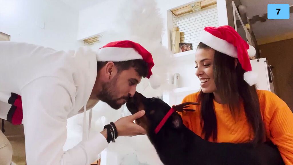 Lola e Iván nos abren las puertas de su casa y la decoran por Navidad (2/2)