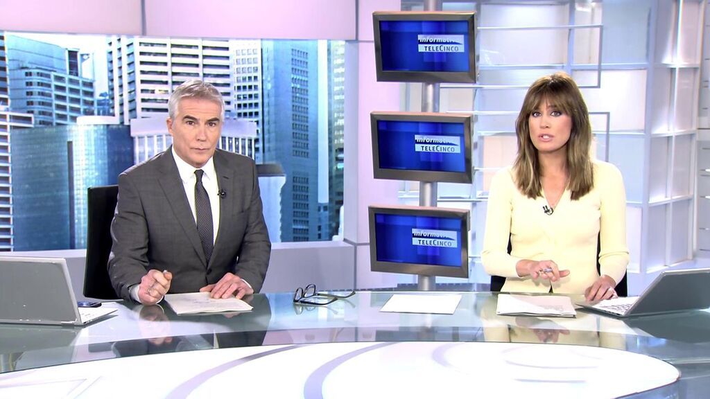 Con David Cantero e Isabel Jiménez Informativos Telecinco 2021 Mediodía 09/12/2021
