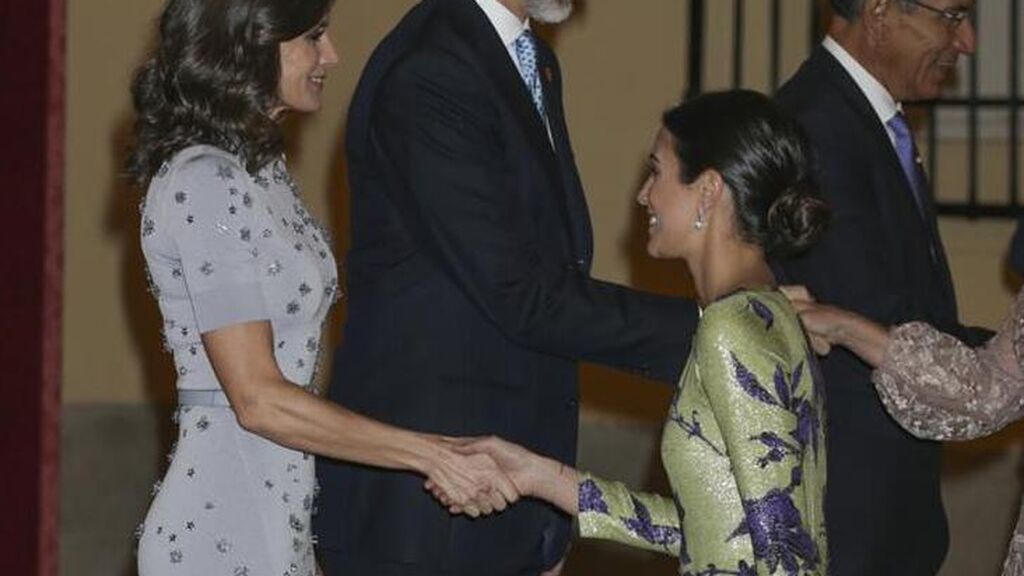 Su vestido para reunirse con Letizia fue de lo más alabado.