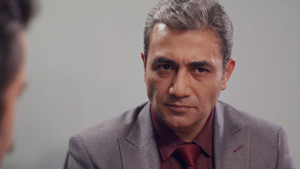 Halil concederá la mano de Ipek a cambio de dinero