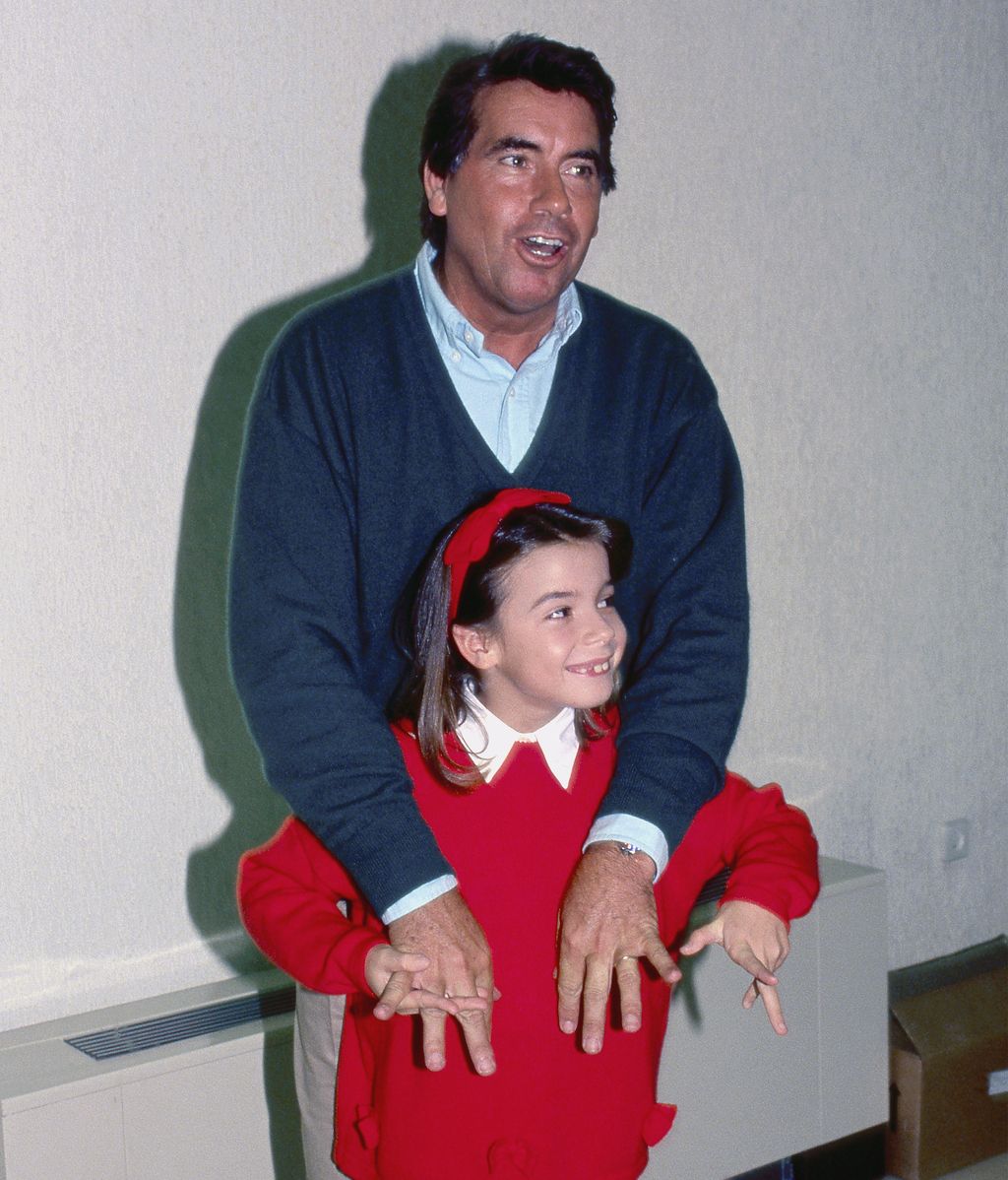 Manolo Santana, su vida y su carrera en imágenes