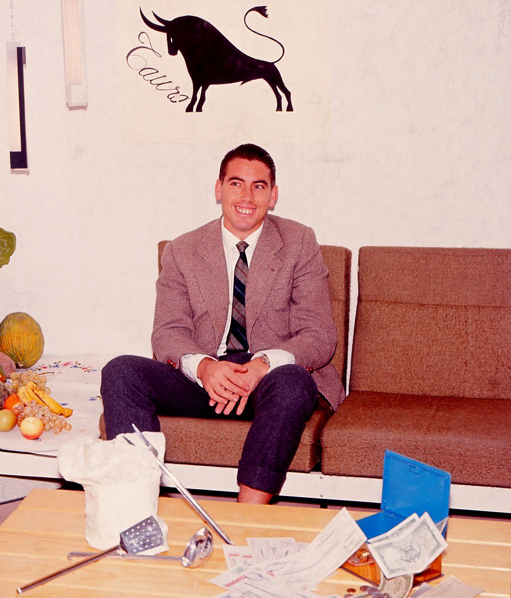 Manolo Santana, su vida y su carrera en imágenes