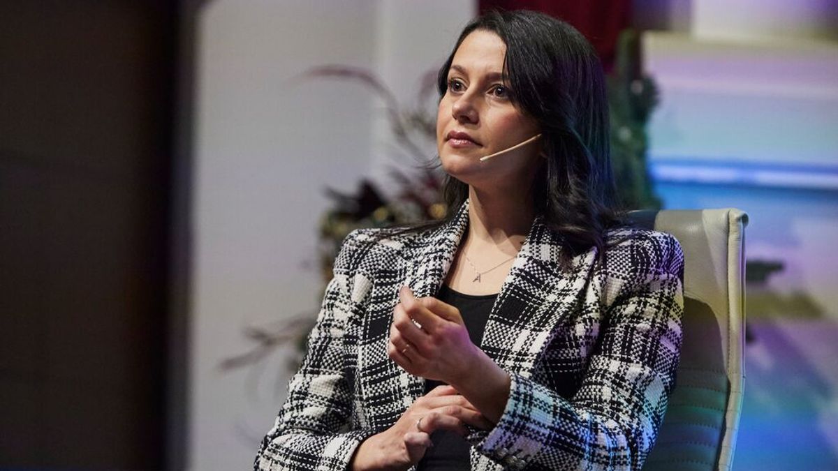 Arrimadas sobre el caso de la escuela de Canet de Mar: "Es lo más parecido a un apartheid y a un régimen totalitario" Arrimadas sobre el caso de la escuela de Canet de Mar: "Es lo más parecido a un apartheid y a un régimen totalitario"