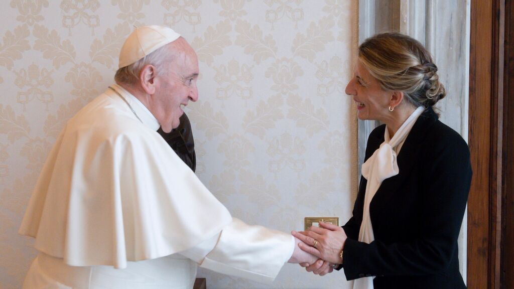 Yolanda Díaz se reúne con el Papa Francisco en un encuentro "muy emocionante"