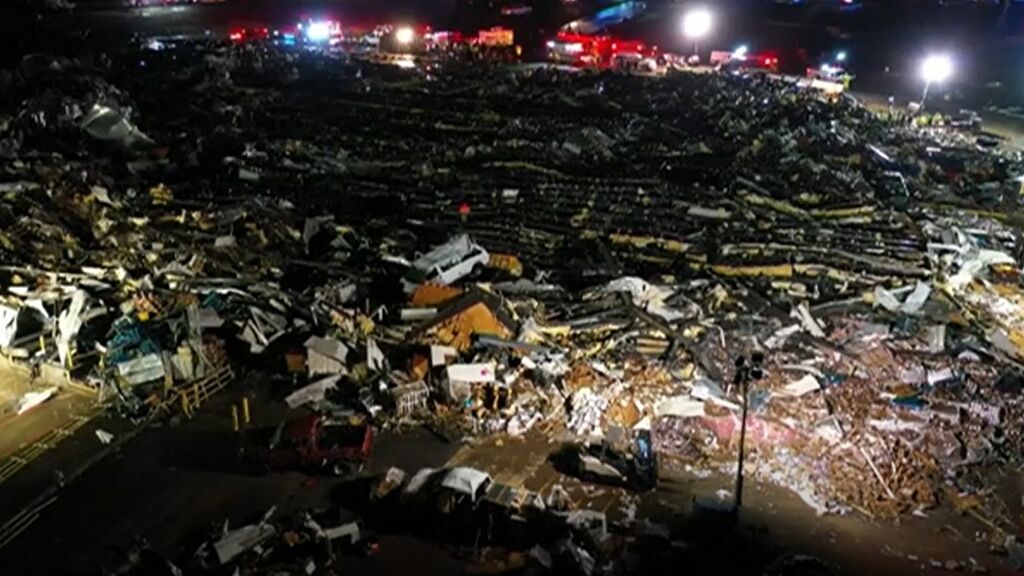 Trágica ola de tornados en Estados Unidos: hasta 100 personas habrían muerto solo en Kentucky