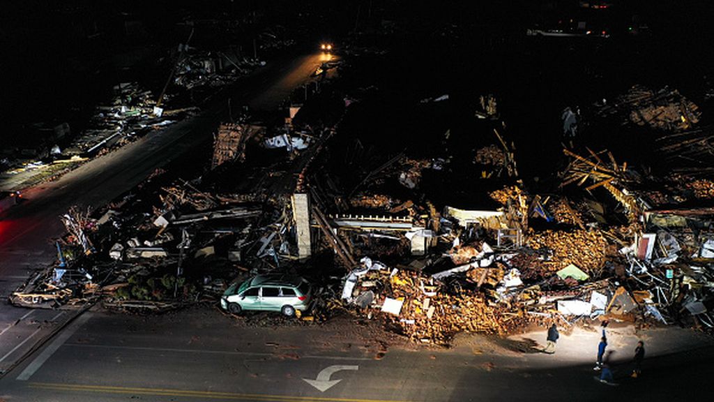 Las devastadoras imágenes que deja la ola de tornados en Estados Unidos