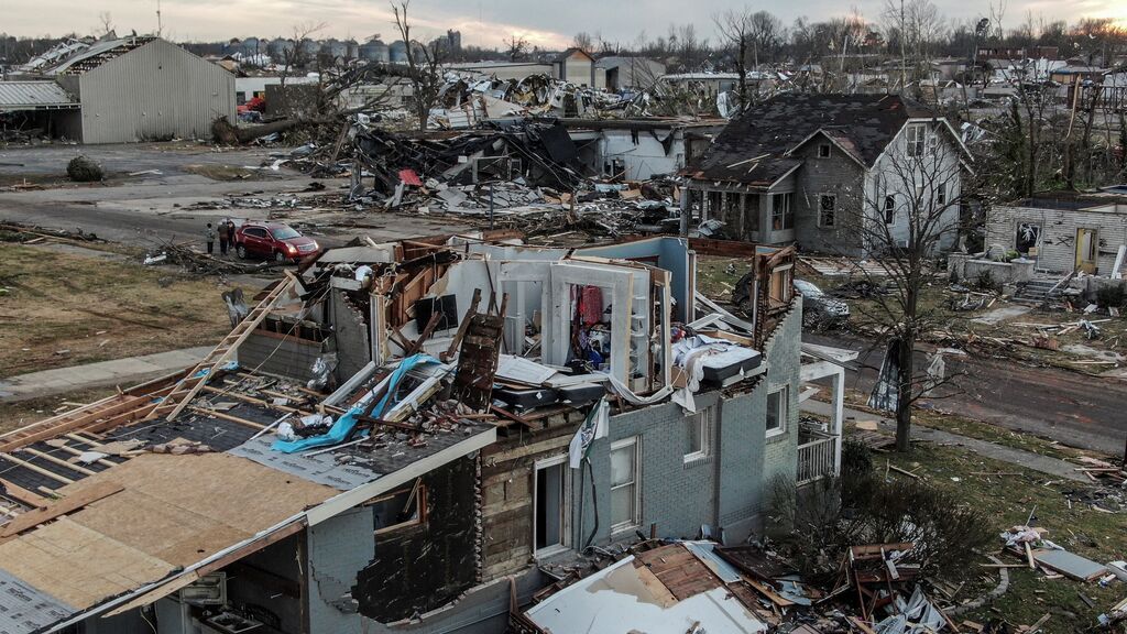 Los tornados devastan Estados Unidos y dejan decenas de muertos, desaparecidos y múltiples daños