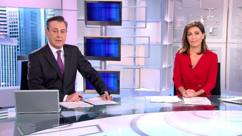 Con José Ribagorda y Ángeles Blanco Informativos Telecinco 2021 Mediodía 12/12/2021