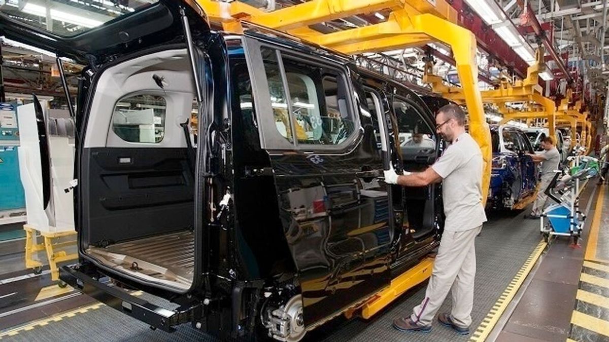 Los sindicatos piden al Gobierno medidas para garantizar la viabilidad de las empresas electrointensivas Los sindicatos piden al Gobierno medidas para garantizar la viabilidad de las empresas electrointensivas