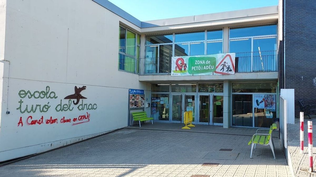 Los padres de Canet denuncian por carta que "hay que dejar de tragar y ser valientes" Los padres de Canet denuncian por carta que "hay que dejar de tragar y ser valientes"