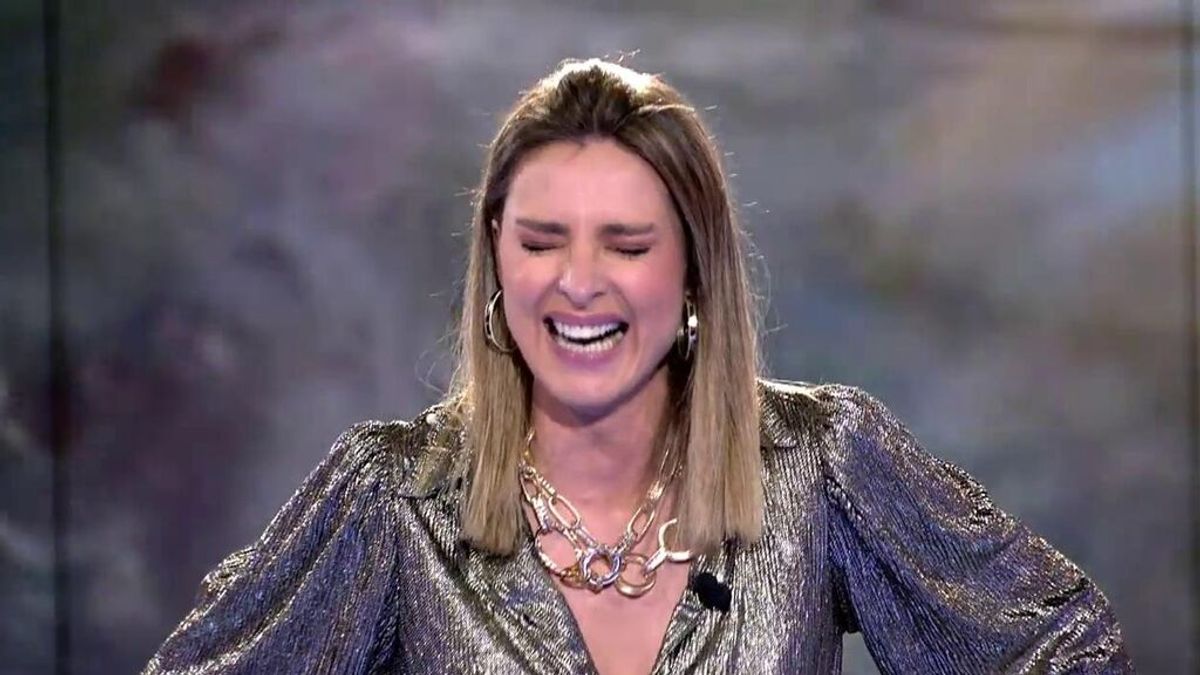 El ataque de risa de Sandra Barneda en pleno directo: “¿¡Qué le pasa?!”